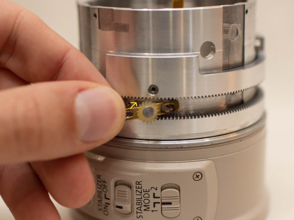 Canon EF 70-200mm f/2.8L IS USM Zooming Key Replacement, Install Reverse Gears: crwdns2935265:014crwdnd2935265:02crwdnd2935265:03crwdne2935265:0