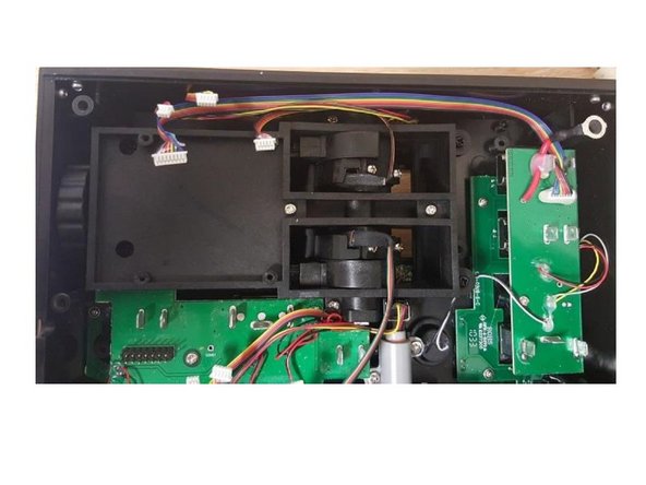 Replacing the friction pads, Remove the PCB: crwdns2935265:02crwdnd2935265:02crwdnd2935265:03crwdne2935265:0