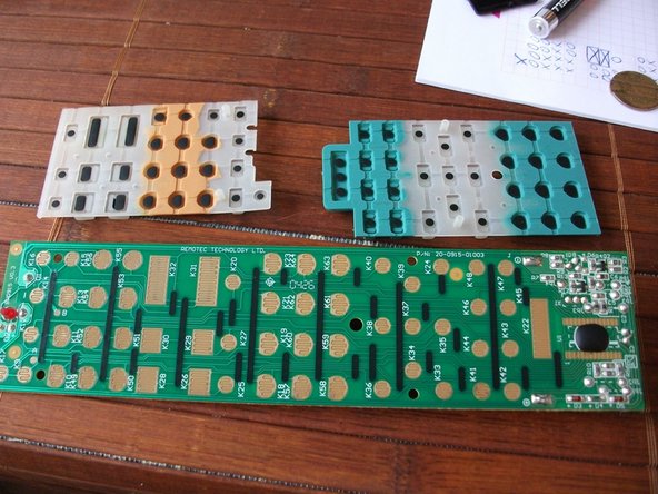 How to clean Non-functoning buttons on remote: crwdns2935265:04crwdnd2935265:02crwdnd2935265:02crwdne2935265:0