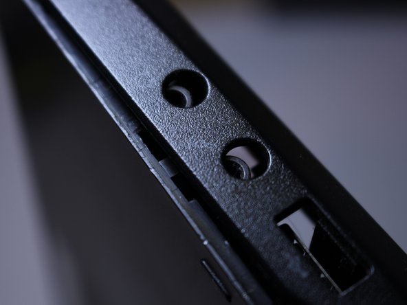 How to Replace the Wi-Fi Card for a Samsung NP300V5A-A08US Laptop: crwdns2935265:014crwdnd2935265:03crwdnd2935265:03crwdne2935265:0