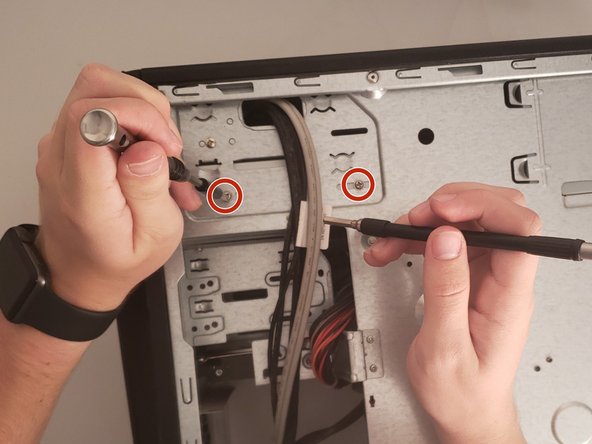 Asus CM1745 CD Drive Replacement: crwdns2935265:03crwdnd2935265:02crwdnd2935265:03crwdne2935265:0