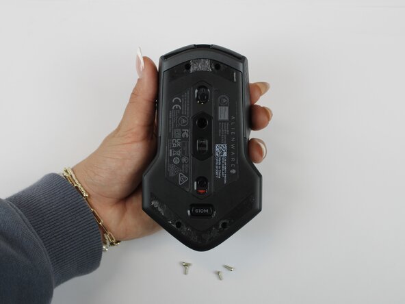 Alienware AW610M Side Button Replacement: step 3, image 3 of 3