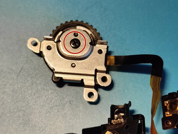 Sony A7 II Top Flex Cable replacement, Remove plastic bracket and control wheel: crwdns2935265:029crwdnd2935265:03crwdnd2935265:03crwdne2935265:0