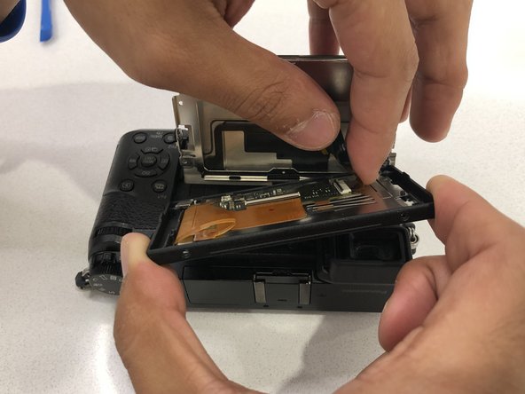 Panasonic Lumix DMC-GX85 Display Screen Replacement: step 6, image 3 of 3