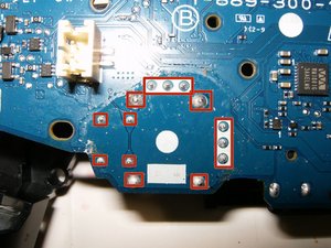 Cómo arreglar la desviación del joystick izquierdo en un controlador  DualShock PS4 sin soldar - Guía de reparación iFixit