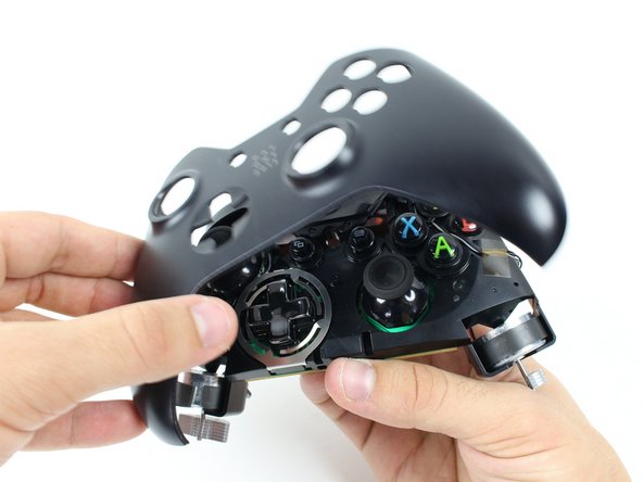 Xbox One Wireless Controller (1697 Model) D-pad Replacement: step 4, image 3 of 3
