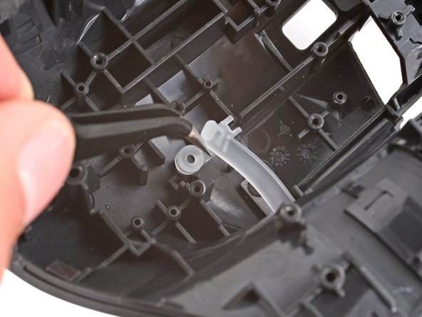 Logitech MX Master 3S Top Shell Replacement: шаг 24, изображение 2 из 3