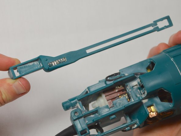 Makita GA4030K Electrical Cord Replacement: crwdns2935265:05crwdnd2935265:03crwdnd2935265:03crwdne2935265:0