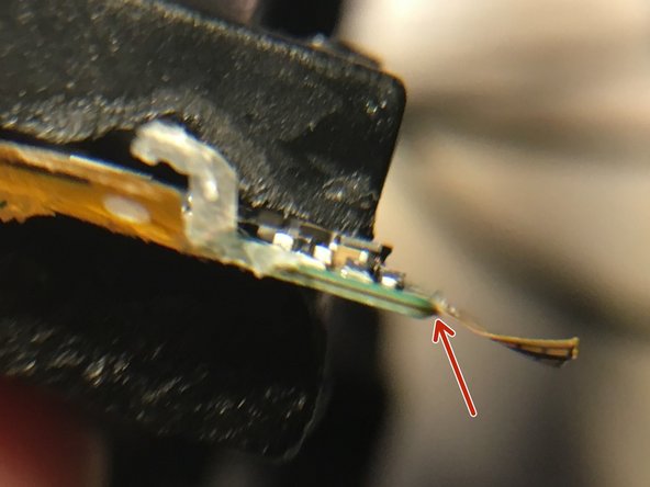 Garmin Vivosmart Teardown, Explore the PCB: crwdns2935265:05crwdnd2935265:03crwdnd2935265:03crwdne2935265:0