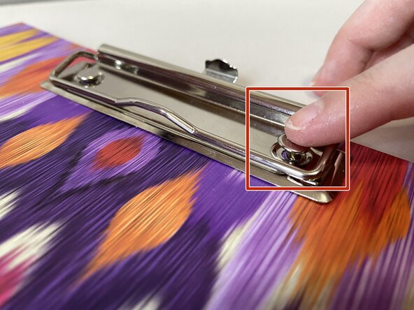 How to Replace the Rivets in a Clipboard: crwdns2935265:07crwdnd2935265:02crwdnd2935265:02crwdne2935265:0