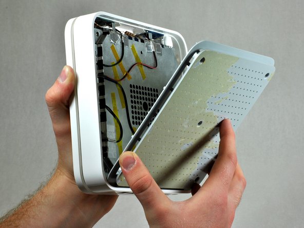 Apple Airport Extreme Model A1408 Logic Board Replacement, Outer Case: crwdns2935265:03crwdnd2935265:02crwdnd2935265:02crwdne2935265:0