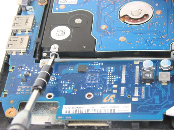 Samsung NP-N102S-B05PH Hard Drive Replacement: crwdns2935265:04crwdnd2935265:03crwdnd2935265:03crwdne2935265:0