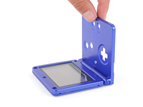 How to Reshell Your Game Boy Advance SP, Close the main body: crwdns2935265:021crwdnd2935265:01crwdnd2935265:02crwdne2935265:0