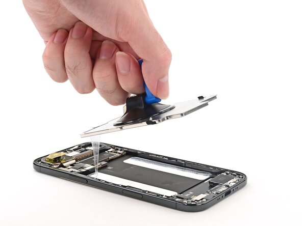 iPhone Air Battery Replacement, Remove the battery: crwdns2935265:029crwdnd2935265:02crwdnd2935265:03crwdne2935265:0