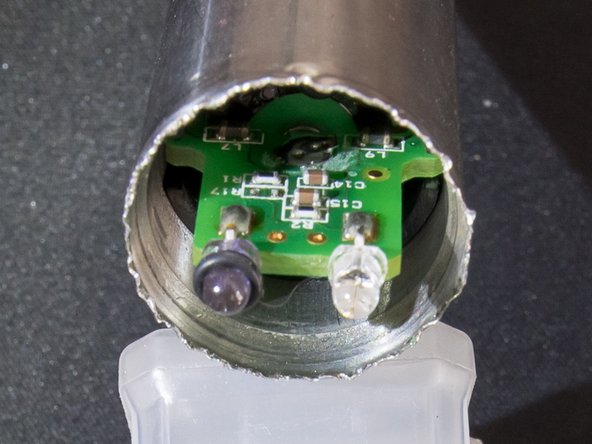 How to Replace a Battery for a Solinst LevelLogger, Remove logger from outer housing: crwdns2935265:04crwdnd2935265:02crwdnd2935265:02crwdne2935265:0