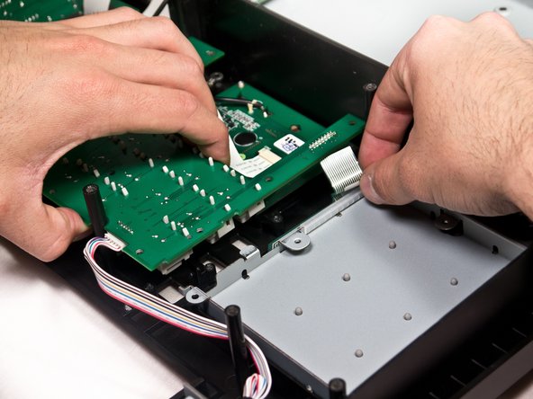 Akai MPK25 Selector Knob Replacement: crwdns2935265:08crwdnd2935265:02crwdnd2935265:02crwdne2935265:0