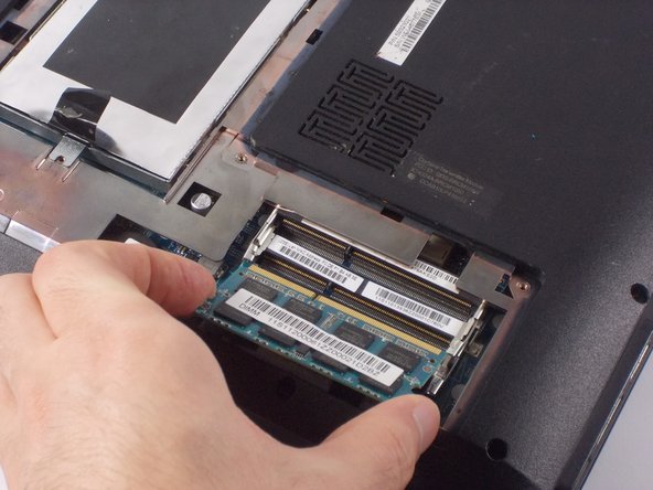 Lenovo Essential B570 RAM Replacement: crwdns2935265:06crwdnd2935265:02crwdnd2935265:02crwdne2935265:0