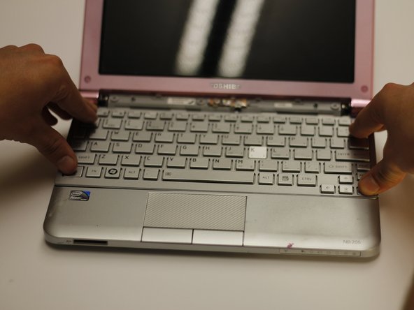 Toshiba NB205 N330PK Keyboard Replacement: crwdns2935265:07crwdnd2935265:03crwdnd2935265:03crwdne2935265:0