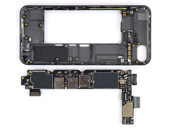 Fairphone 3 Teardown: step 9, image 2 of 3