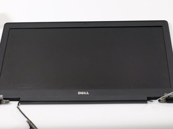 Dell Latitude 5580 Display Replacement: crwdns2935265:011crwdnd2935265:03crwdnd2935265:03crwdne2935265:0