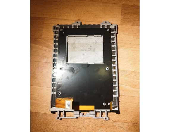 Kobo Touch (N905B) E-Reader Screen Replacement, Remove screen from back panel: crwdns2935265:09crwdnd2935265:01crwdnd2935265:03crwdne2935265:0