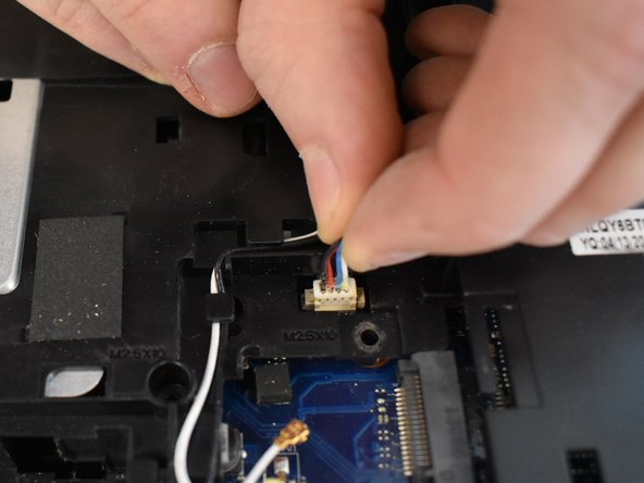 Lenovo IdeaPad Y500 Motherboard Replacement: step 22, image 2 of 3