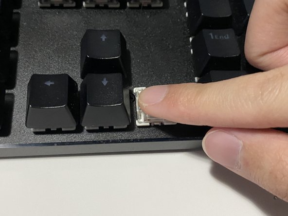 GMMK-BRN Keyboard Switch Replacement: 手順 4、 3の画像 3