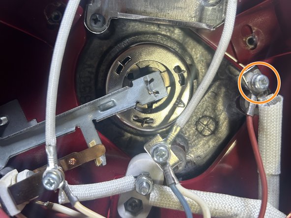 Oster Electric Rice Cooker 4722-000 Disassembly: crwdns2935265:04crwdnd2935265:02crwdnd2935265:02crwdne2935265:0