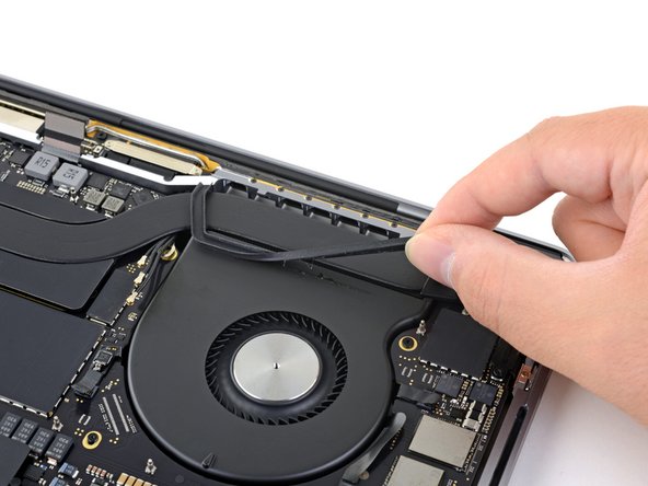 MacBook Pro 16" 2019 Battery Replacement, Remove the logic board: crwdns2935265:064crwdnd2935265:03crwdnd2935265:03crwdne2935265:0