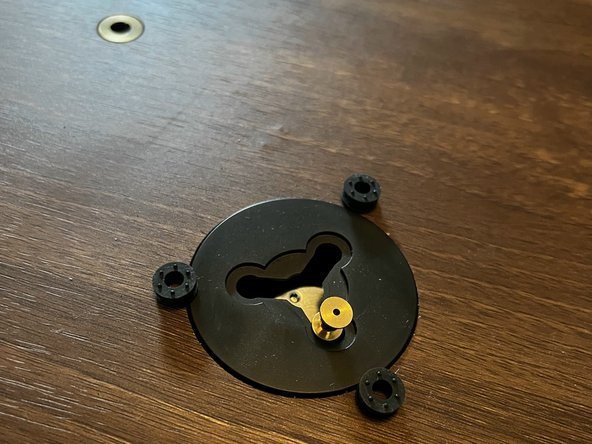 1byone H004 Hi-Fi Turntable Motor Replacement, Unset motor from turntable body: crwdns2935265:03crwdnd2935265:02crwdnd2935265:02crwdne2935265:0