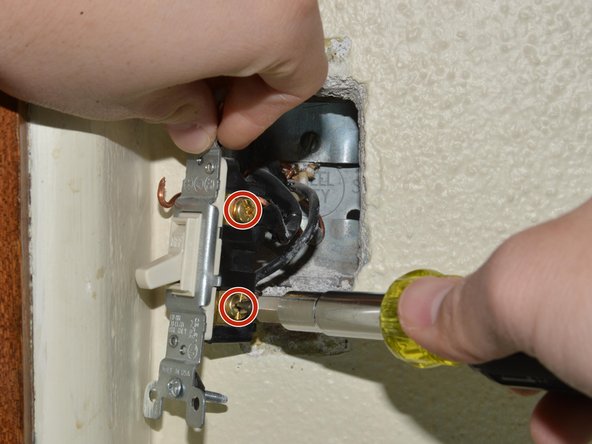 Light Switch Replacement, Install the new switch: crwdns2935265:07crwdnd2935265:02crwdnd2935265:02crwdne2935265:0