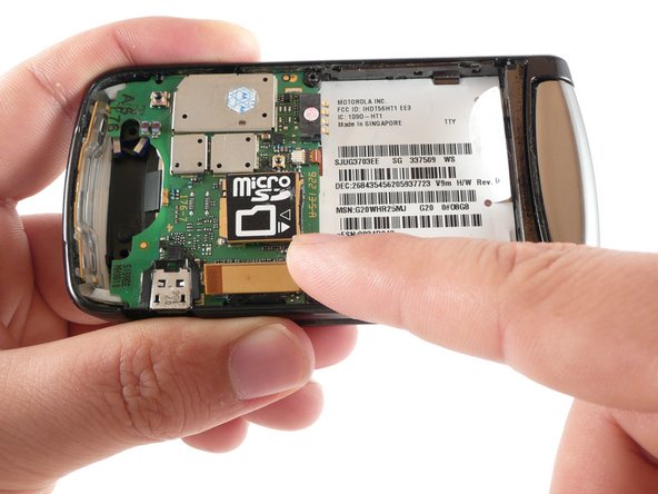 Motorola RAZR2 v9m Motherboard Replacement: crwdns2935265:012crwdnd2935265:02crwdnd2935265:03crwdne2935265:0