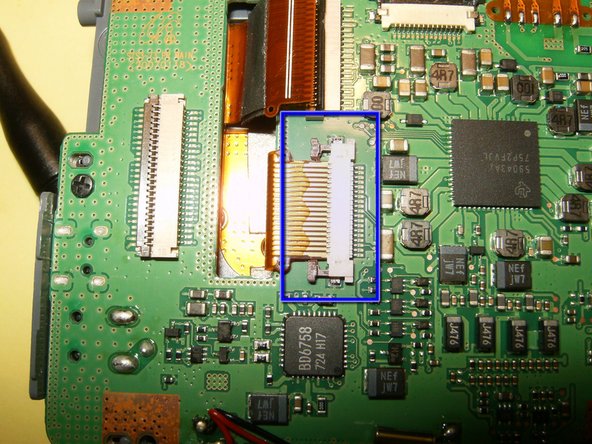 Disassembling Samsung S730 Logic Board: crwdns2935265:05crwdnd2935265:02crwdnd2935265:03crwdne2935265:0