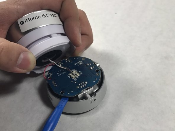 iHome iM71SC Battery Replacement, Battery: crwdns2935265:05crwdnd2935265:02crwdnd2935265:03crwdne2935265:0