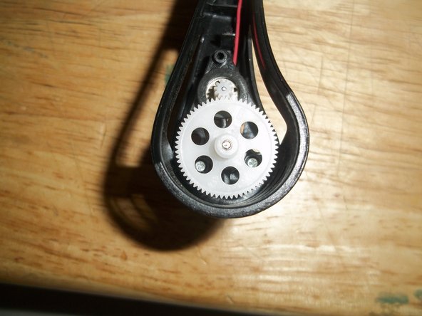 Sky Viper v950HD Motor Replacement with Quick Connect Motor: step 4, image 3 of 3