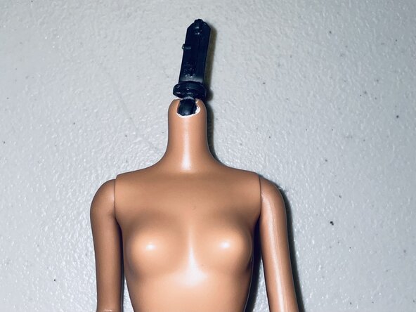 How to Repair a Broken Barbie Doll Neck: 手順 6、 3の画像 2