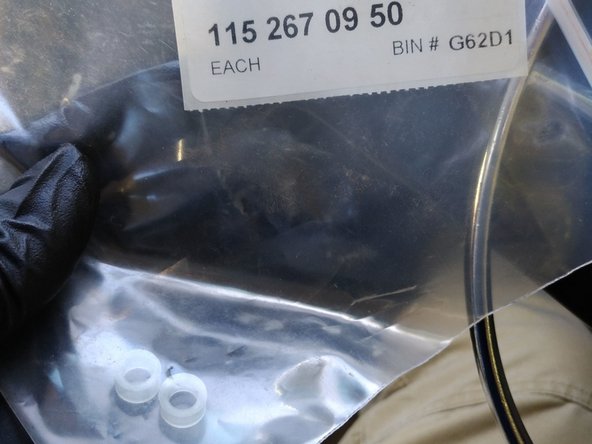 Mercedes-Benz 114 or 115 Auto shifter bushings, Shift lever yoke parts: adım 14, 3 resimden 3.