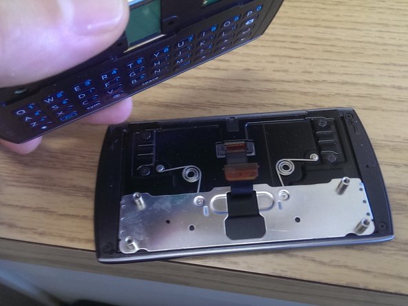 Kyocera Rise Display Assembly Replacement: crwdns2935265:06crwdnd2935265:03crwdnd2935265:03crwdne2935265:0