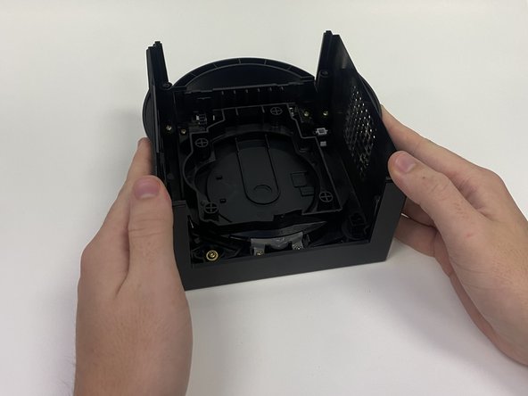 How to Repair a Stuck GameCube Eject Button: crwdns2935265:03crwdnd2935265:02crwdnd2935265:02crwdne2935265:0