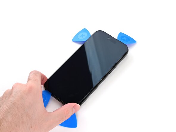 iPhone Air Screen Replacement, Lift open the screen: crwdns2935265:012crwdnd2935265:01crwdnd2935265:03crwdne2935265:0