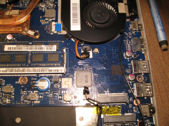 Acer Aspire R7 Display Assembly Replacement: crwdns2935265:015crwdnd2935265:02crwdnd2935265:02crwdne2935265:0