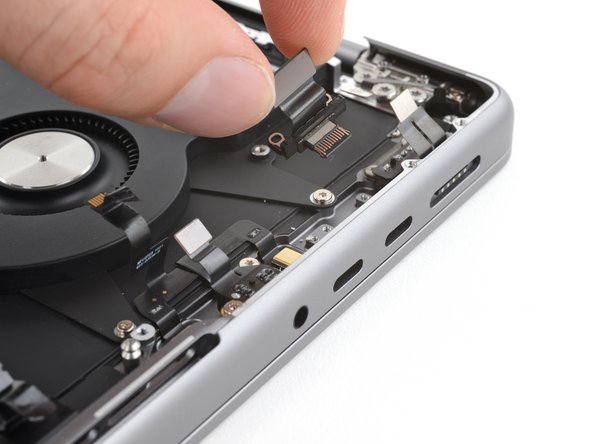 MacBook Pro 14" Late 2023 (M3) USB-C Ports Replacement, Remove the USB-C ports: crwdns2935265:054crwdnd2935265:03crwdnd2935265:03crwdne2935265:0