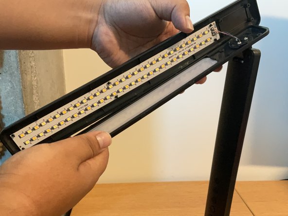 Poukaran ZRW-TD-SRK2 LED Replacement: stap 4, afbeelding 2 van 3