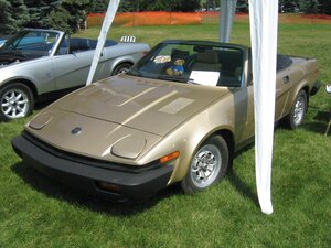 Triumph TR8