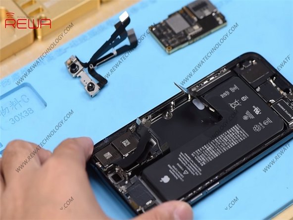 iPhone 11 Pro拆解, Face ID组件: 步骤 4 中的图像 1，1