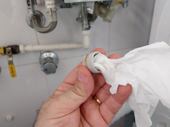 Junkers WR11-2 Water Heater Battery Replacement: crwdns2935265:04crwdnd2935265:01crwdnd2935265:02crwdne2935265:0