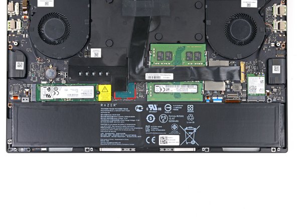 Razer Blade 15 Advanced Model (Early 2020) Battery Replacement, Unfasten the battery: crwdns2935265:09crwdnd2935265:02crwdnd2935265:02crwdne2935265:0