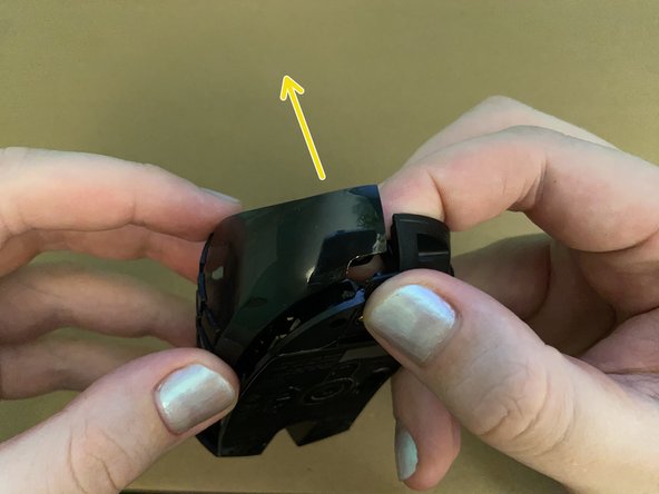 Razer Naga Epic Mouse Initial Disassembly, (Disassembly) Separate numpad from bottom panel: crwdns2935265:010crwdnd2935265:03crwdnd2935265:03crwdne2935265:0