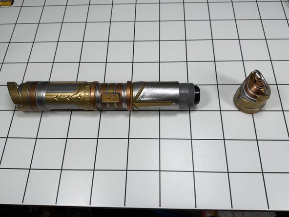 Savi’s Workshop Hand built Lightsabers Batteries Replacement, Remove end cap: crwdns2935265:01crwdnd2935265:01crwdnd2935265:01crwdne2935265:0