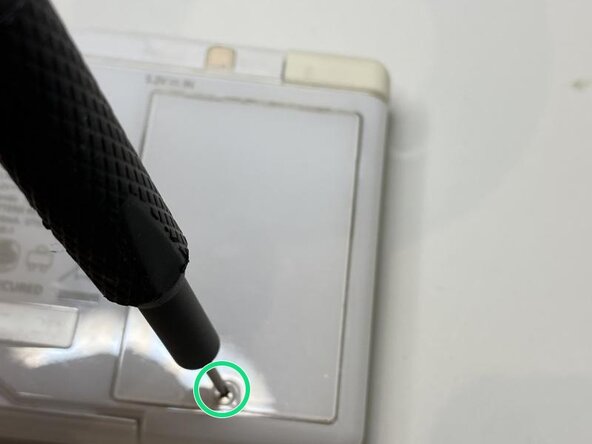 How to Perform a Hard Reset on the Nintendo DS Lite: crwdns2935265:02crwdnd2935265:02crwdnd2935265:02crwdne2935265:0